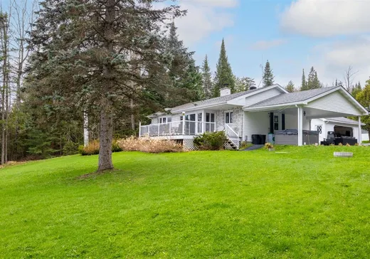 Maison à vendre - 291 Ch. Ernest-Martin, Lac-Mégantic, G0Y 1G0