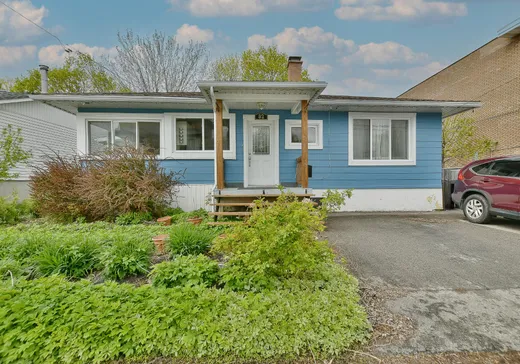 Maison à étages à vendre - 82 Av. Laval, Laval (Laval-des-Rapides), H7N3V4