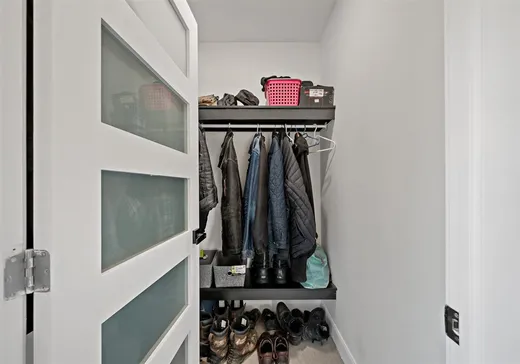 Maison à vendre - 319 Ch. des Quatre-Fourches, Mont-Laurier, J0W 1H0