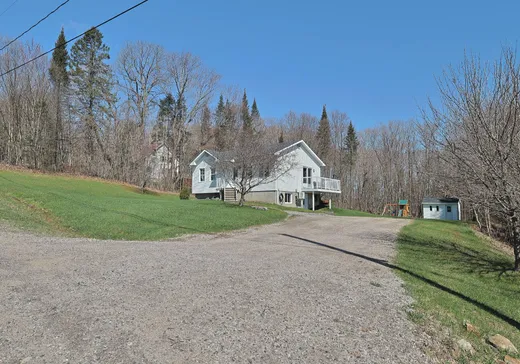 Maison à vendre - 520 Rue des Anémones, Mont-Laurier, J9L 3G3