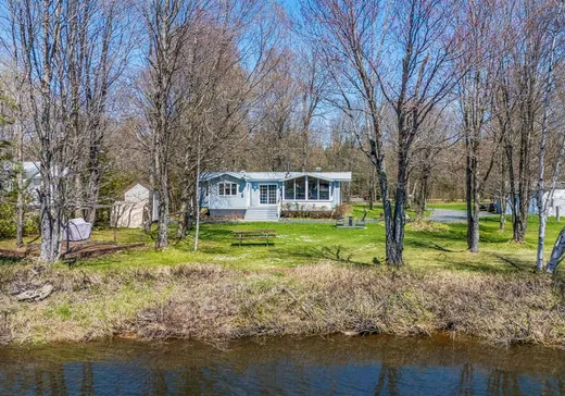 Bungalow for sale - 92 Ch. Rousseau, Weedon, J0B3J0