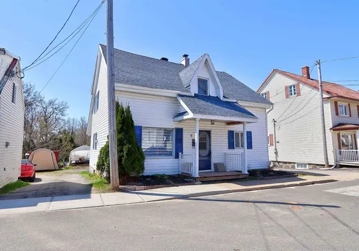 Maison à vendre - 6 Rue Dupont, Saint-Stanislas-de-Champlain, G0X 3E0