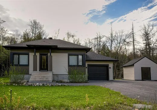 Maison à vendre - 228 Rue du Quartier, Sainte-Sophie, J5J 0P6