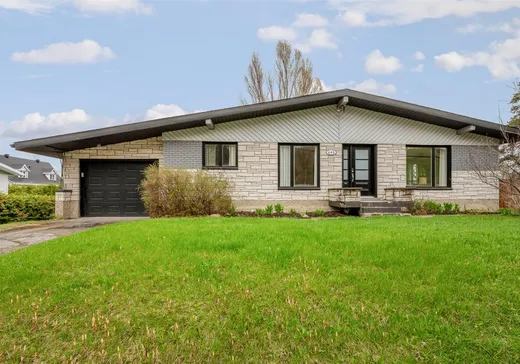 Maison à vendre - 405 Av. Royale, Petite-Riviere-St-François, G0A 3X0