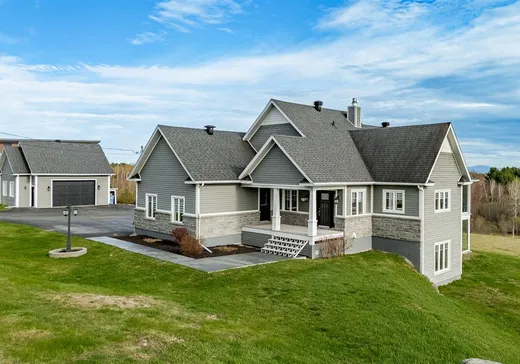 Bungalow à vendre - 4378 Rue du Mont-Blanc, Ascot Corner, J0B1A0