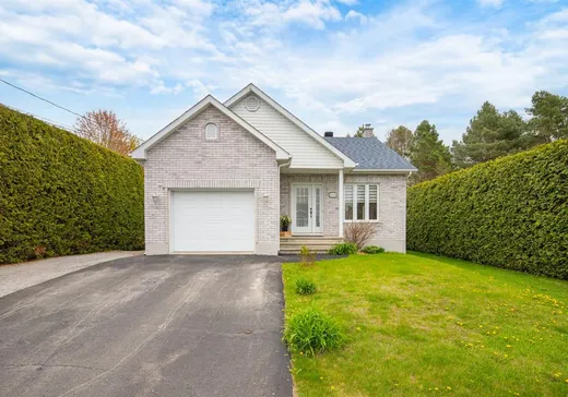 Bungalow à vendre - 1544 Rue Jean-Pierre-Beaudry, Acton Vale, J0H1A0