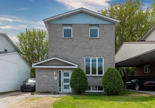 Maison à étages à vendre - 916 Boul. St-René E., Gatineau, J8P1V3