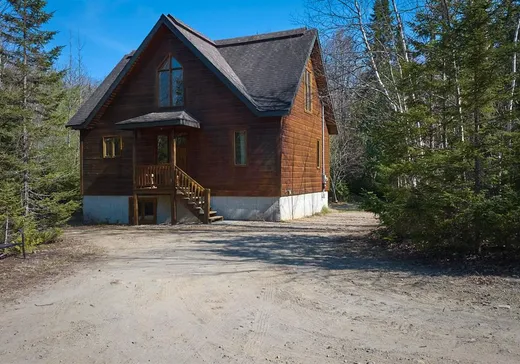 Maison à vendre - 2276 Ch. du Lac-Arthur, Laval (Sainte-Rose), J0T 2A0