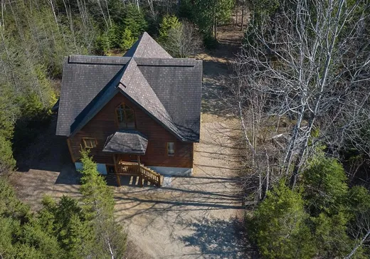 Maison à vendre - 2276 Ch. du Lac-Arthur, Laval (Sainte-Rose), J0T 2A0