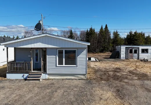 Maison à étages à vendre - 250-260 Rue Ambroise, Moisie, G0G2B0