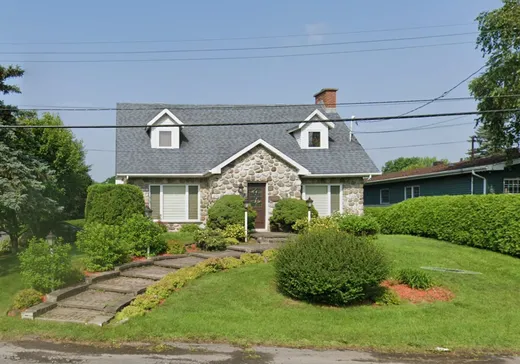 Two or more stories for sale - 385 Rue Riendeau, Saint-Jean-sur-Richelieu, J2X3R3