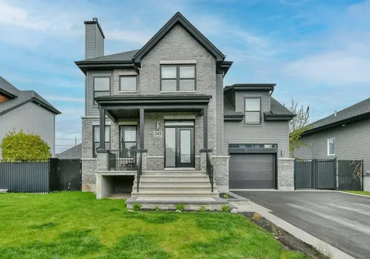 Maison à étages à vendre - 243 Rue James, Sainte-Marthe-sur-le-Lac, J0N1P0