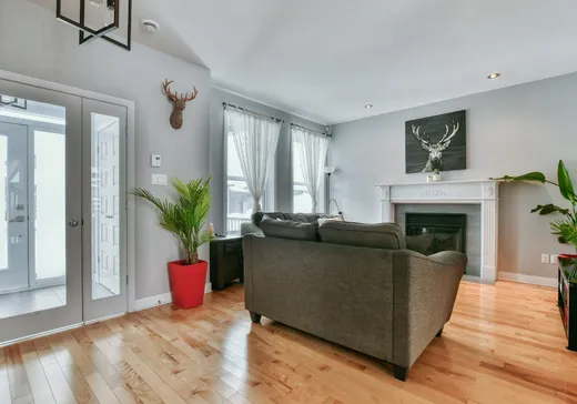 Maison à vendre - 243 Rue James, Sainte-Marthe-sur-le-Lac, J0N 1P0