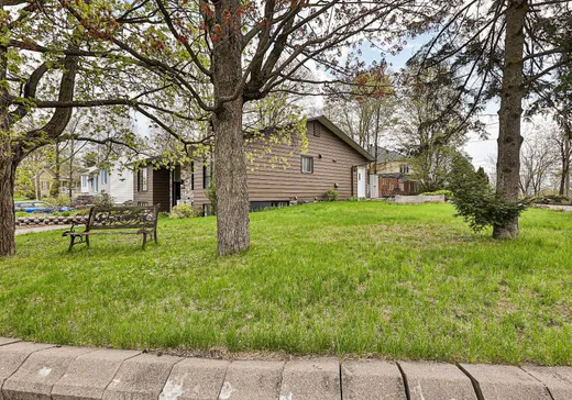 Maison à vendre - 1024-1040 Rue Côté, Laval (Sainte-Rose), H5L 1J8