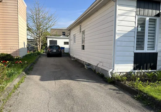 House for sale - 115 Rue St-Joseph, Salaberry-de-Valleyfield, J6T 1K9