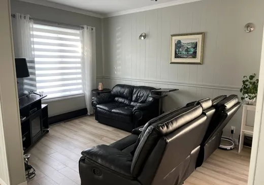 House for sale - 115 Rue St-Joseph, Salaberry-de-Valleyfield, J6T 1K9