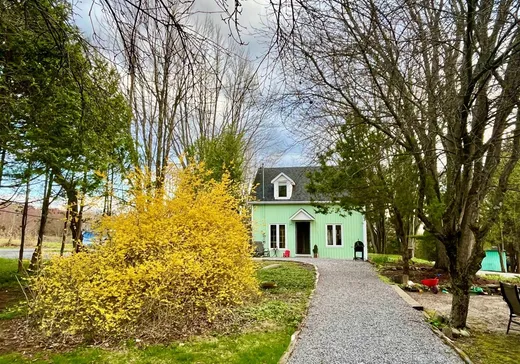 Fermette à vendre - 2249 Rue Principale, Lawerenceville, J0E1W0