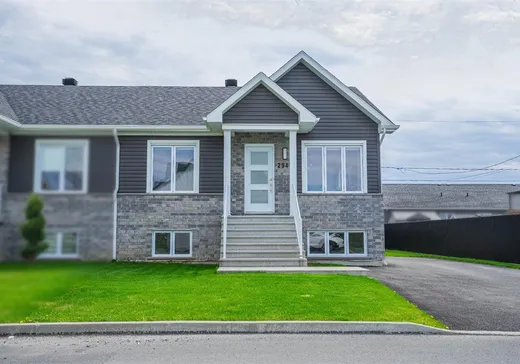 Bungalow à vendre - 2945 Rue Du Gouverneur, Drummondville, J2B0S5
