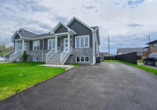 Maison à vendre - 2945 Rue Du Gouverneur, Drummondville, J2B 0S5
