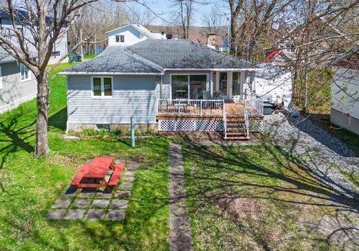 Bungalow for sale - 244 Rue Larochelle, Val des Sources, J1T3M7
