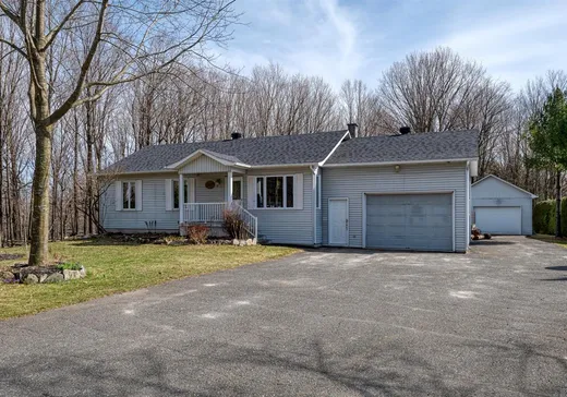 Bungalow à vendre - 267 Route 116, Acton Vale, J0H1A0