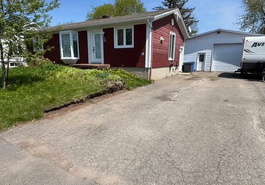 Bungalow for sale - 10 Rue Faucher, Mascouche, J7K3H0