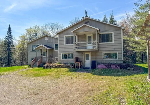 Bungalow à vendre - 27 Rue de Santa-Fe, Grenville, J0V1B0