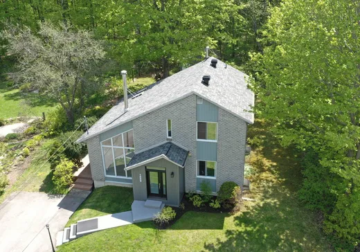 Maison à vendre - 1249 Boul. Perrot, Notre-Dame-de-l'Île-Perrot, J7W 3P6
