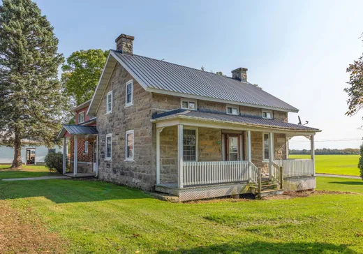 Two or more stories for sale - 1557Z Mtée Quesnel, Saint-Anicet, J0S1M0
