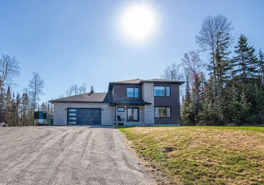 Maison à étages à vendre - 203 Rue Baribeau, Val-d'Or, J9P0C1