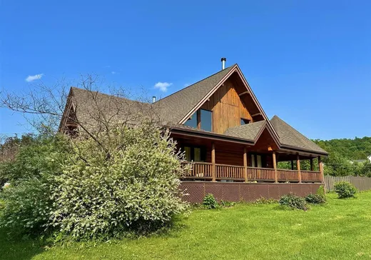 House for sale - 340 Rue de l'Église, Dixville, J0B 1P0
