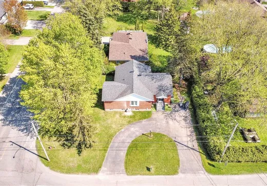Maison à vendre - 1 Rue du Belvédère, Victoriaville, G6P 0G1