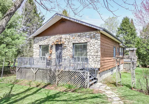 Maison à étages à vendre - 6141 Rue Morin, Val Morin, J0T2R0