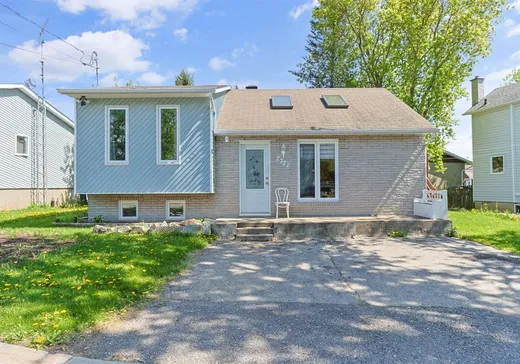 House for sale - 2721 Rue du Centre, Sainte-Clotilde-de-Châteauguay, J0L 1W0