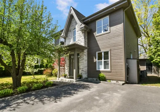 Maison à étages à vendre - 1320 Rue de la Rive-Boisée, Chambly, J3L1E3