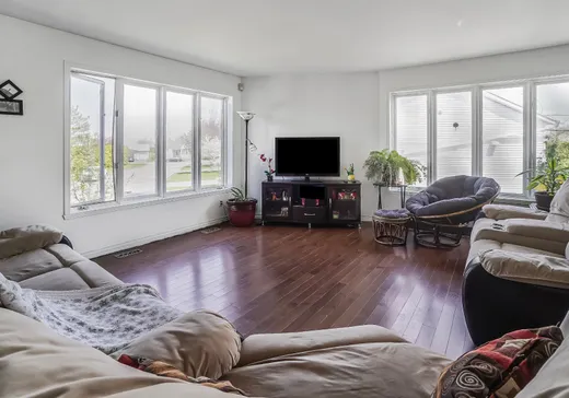 Maison à vendre - 146 Rue Blais, Saint-Sulpice, J5W 4H4