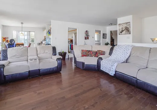 Maison à vendre - 146 Rue Blais, Saint-Sulpice, J5W 4H4