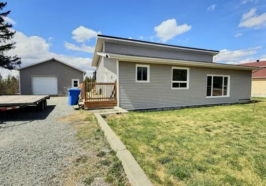 Two or more stories for sale - 5406 Boul. Témiscamingue, Rouyn-Noranda, J9Y1S5