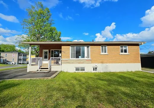 Maison à vendre - 920 Boul. Méthot, Acton Vale, J0H 1A0