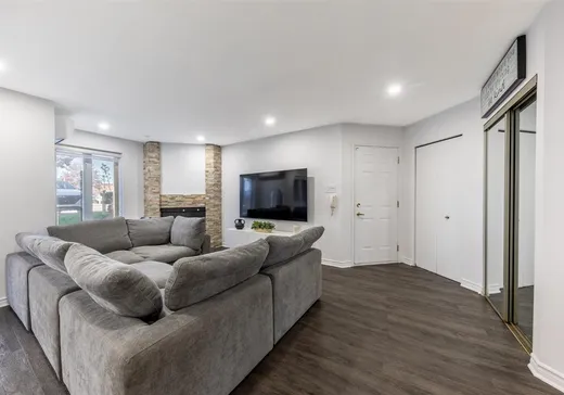 Condo à vendre - 5885 Boul. Couture, Montréal (Saint-Léonard), H1P 1A8
