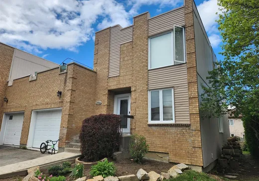 Two or more stories for sale - 17062 Rue Guillaume, Montreal (Pierrefonds-Roxborro), H9J3T7