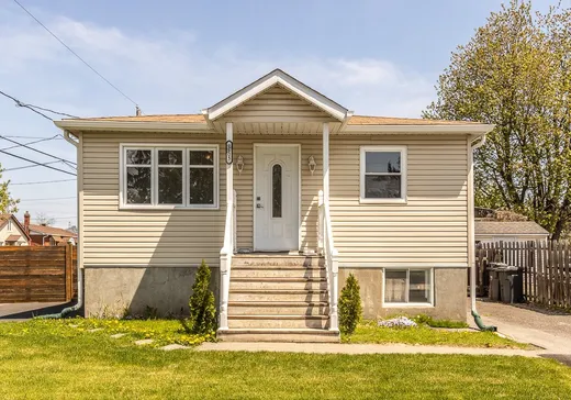 Two or more stories for sale - 2605 Rue Audette, Brossard, J4Z2S5