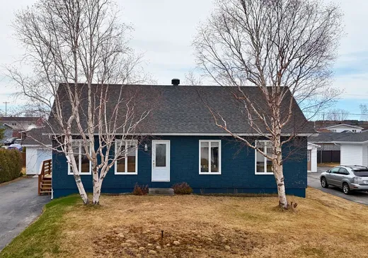 Maison à étages à vendre - 32 Rue des Sorbiers, Port-Cartier, G5B1S9