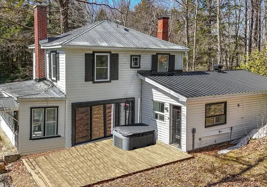 Maison à étages à vendre - 69 Rue de la Plage, Eastman, J0E1P0