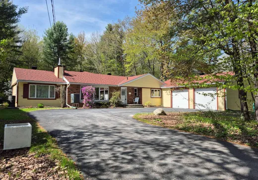 Two or more stories for sale - 3132 Rue Pine Tree, Saint-Lazare, J7T2J4