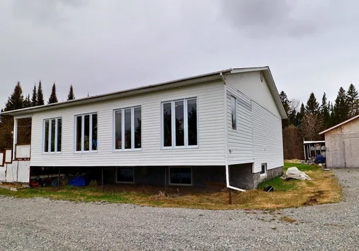 Maison à étages à vendre - 2443 Route 395 N., Amos, J9T3A1