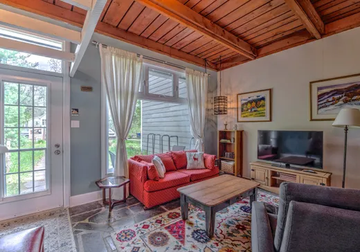 Maison à vendre - 2408 Rue de la Carriole, Sainte-Adèle, J8B 1Z9