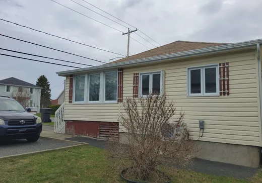 Maison à vendre - 225 Rue St-Joseph, Matane, G4W 1N5