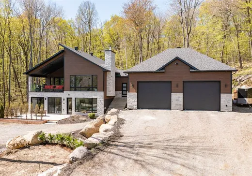 Maison à étages à vendre - 1076-1078 Ch. du Lac-Connelly, St-Hippolyte, J8A2B6