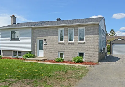 Two or more stories for sale - 480 Rue Champlain, Salaberry-de-Valleyfield, J6T6K1